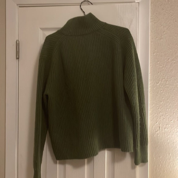 Olive green j crew wool sweater - Picture 2 of 7